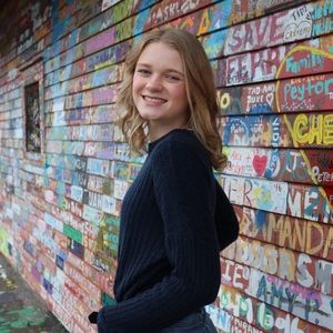 Meet your Posher, Hailey